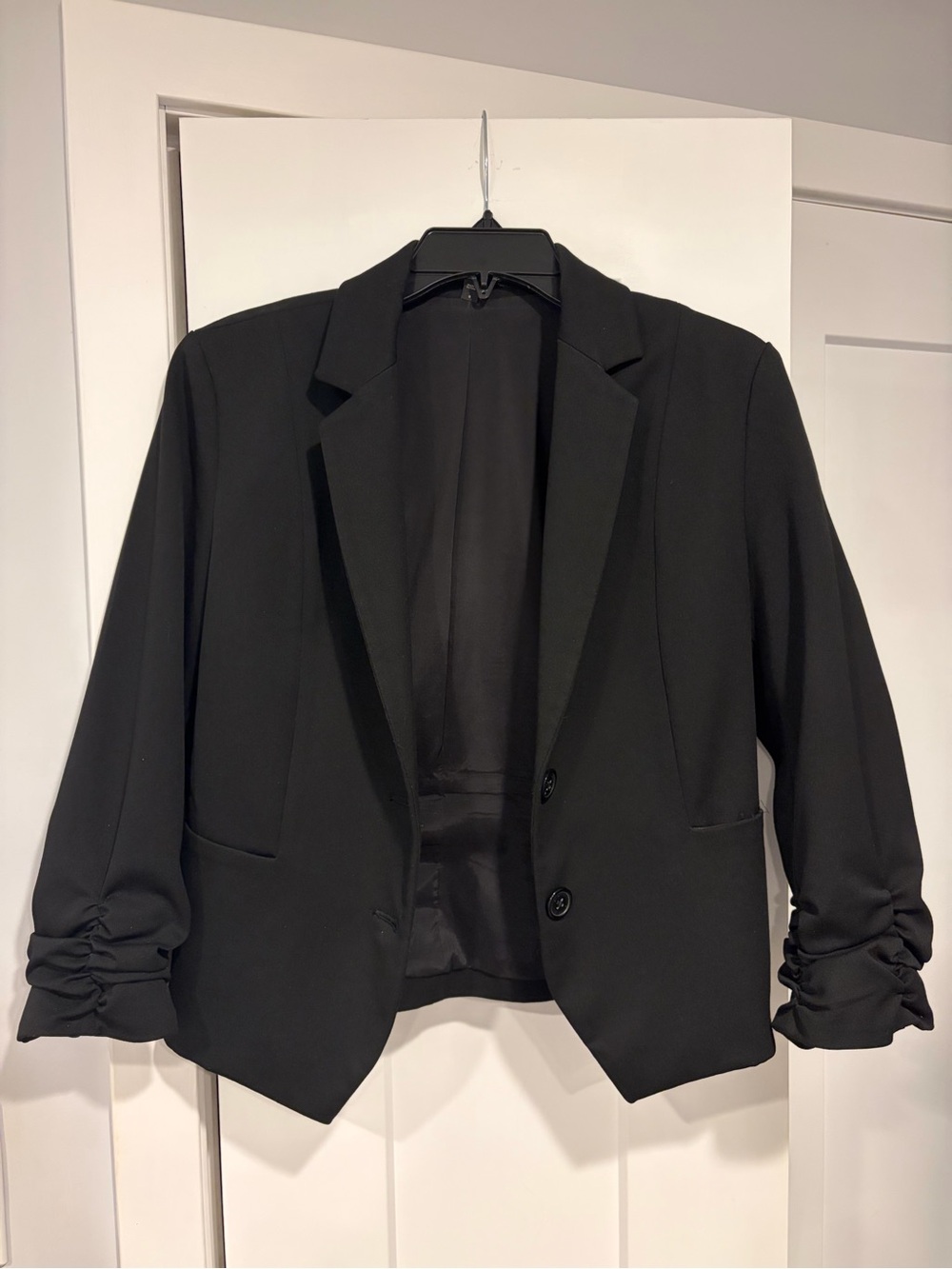 Express Black Women's Ruched-Sleeve Blazer